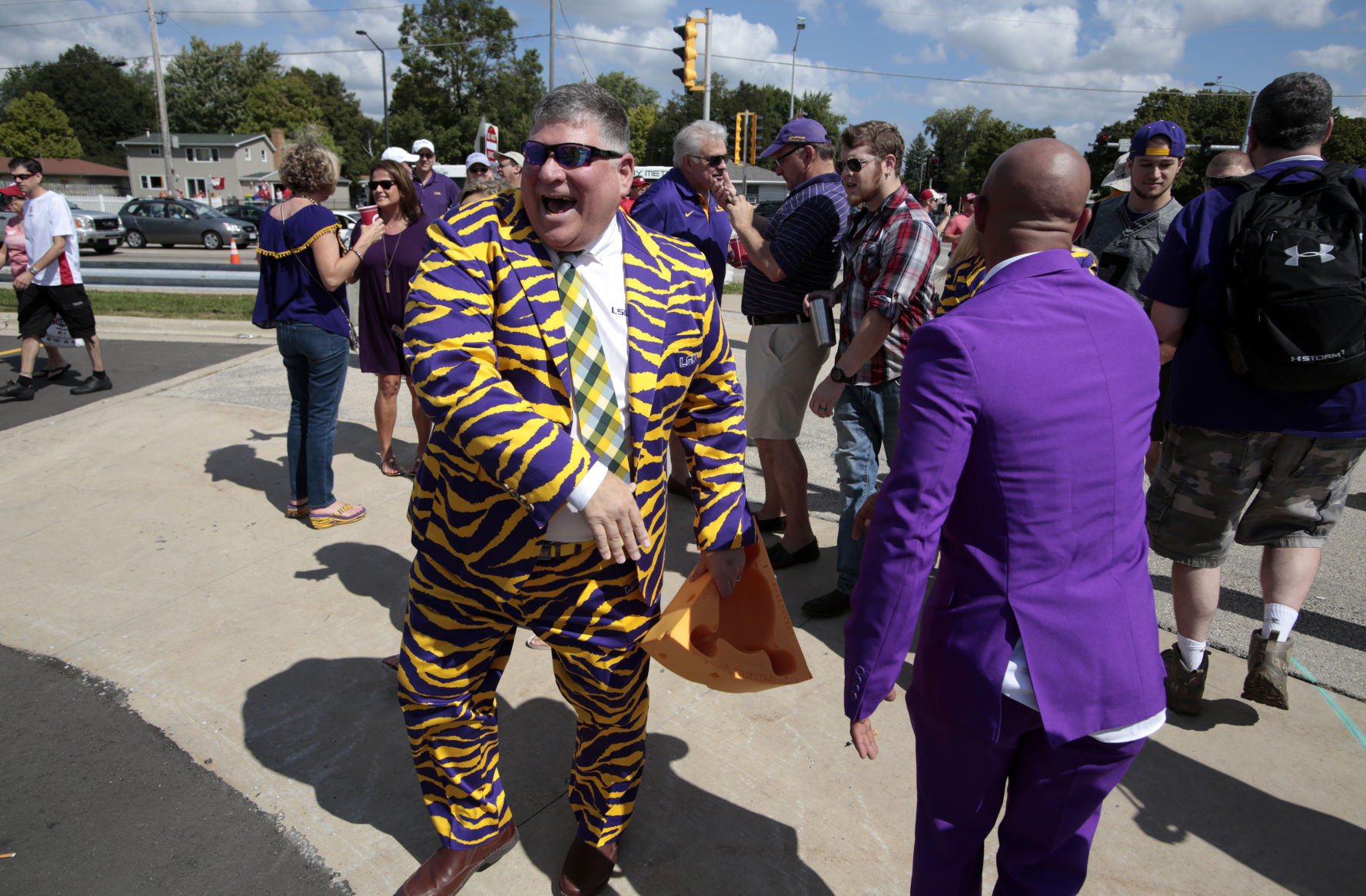 UW and LSU at Lambeau